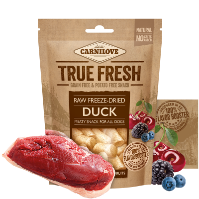 CARNILOVE - RAW Canard & Fruit Rouge Lyophilisés,Un mode de traitement respectueux permet de conserver le goût originel de la viande, friandises 