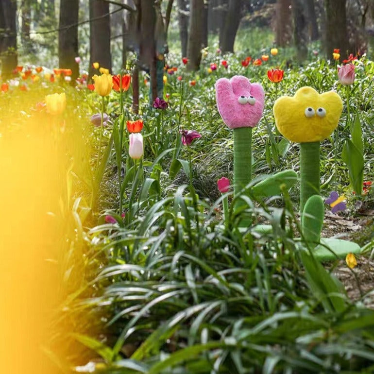 Chat grattant le tronc à griffer Tulipes de ZEZE